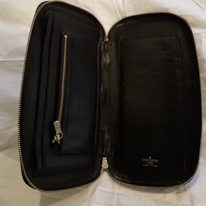 Louis Vuitton Vintage Black Men's Leather Wallet